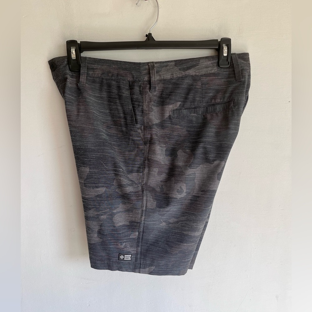 Salty Crew Gray Hybrid Shorts Modern Camouflage green, black and brown size 32 - Picture 6 of 12